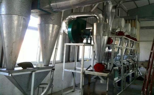 <a href=http://www.bjzgmy.com/product/6/ target=_blank class=infotextkey>玉米深加工機(jī)械</a>